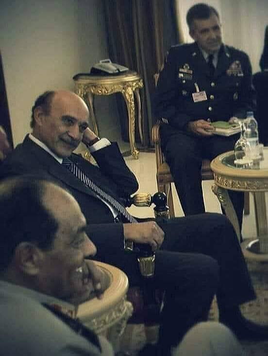 🌟للتاريخ🌟 
التعب اللى تعبناه السنين اللى فاتت كان عباره عن سور بيبنيه السيسى عشان يحوط علينا بيه فى الأيام السوده اللى حتمر على الكوكب....
