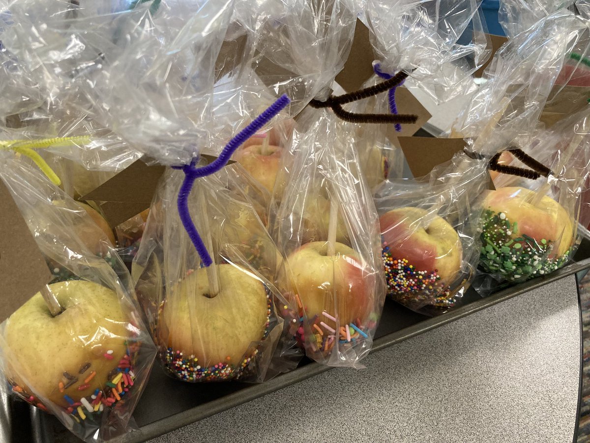 The Caramel Apple dipping and decorating stations are open!!  
#johnnyappleseed
#Kindergarten