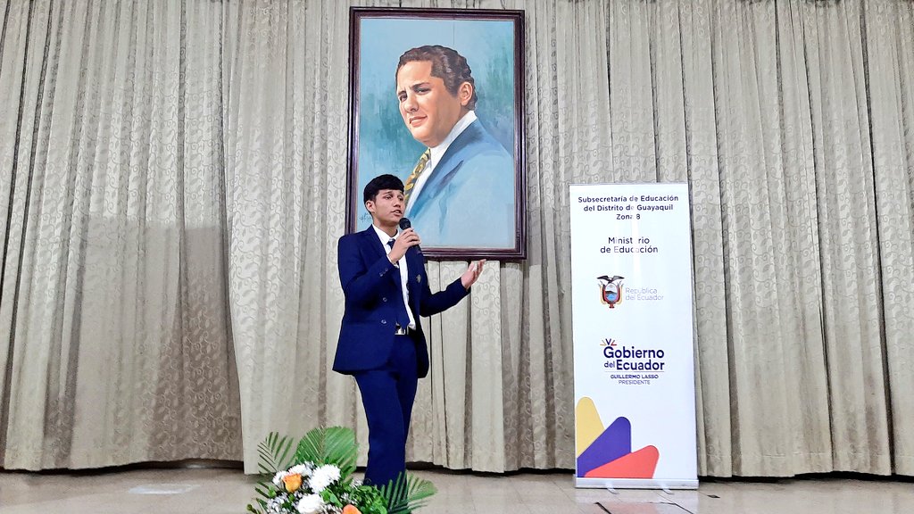 EducacionZ8_Ec's tweet photo. Felicitamos a la Unidad Educativa Fiscal Juan Javier Espinoza, Unidad Educativa San Josemaría Escrivá y Unidad Educativa Santa María Goretti por obtener su paso a la final del certamen. 
¡Nuestros estudiantes rinden homenaje al Pasillo Ecuatoriano! 🎶📚

#ResultadosEnEducación https://t.co/1DhqIBymrA