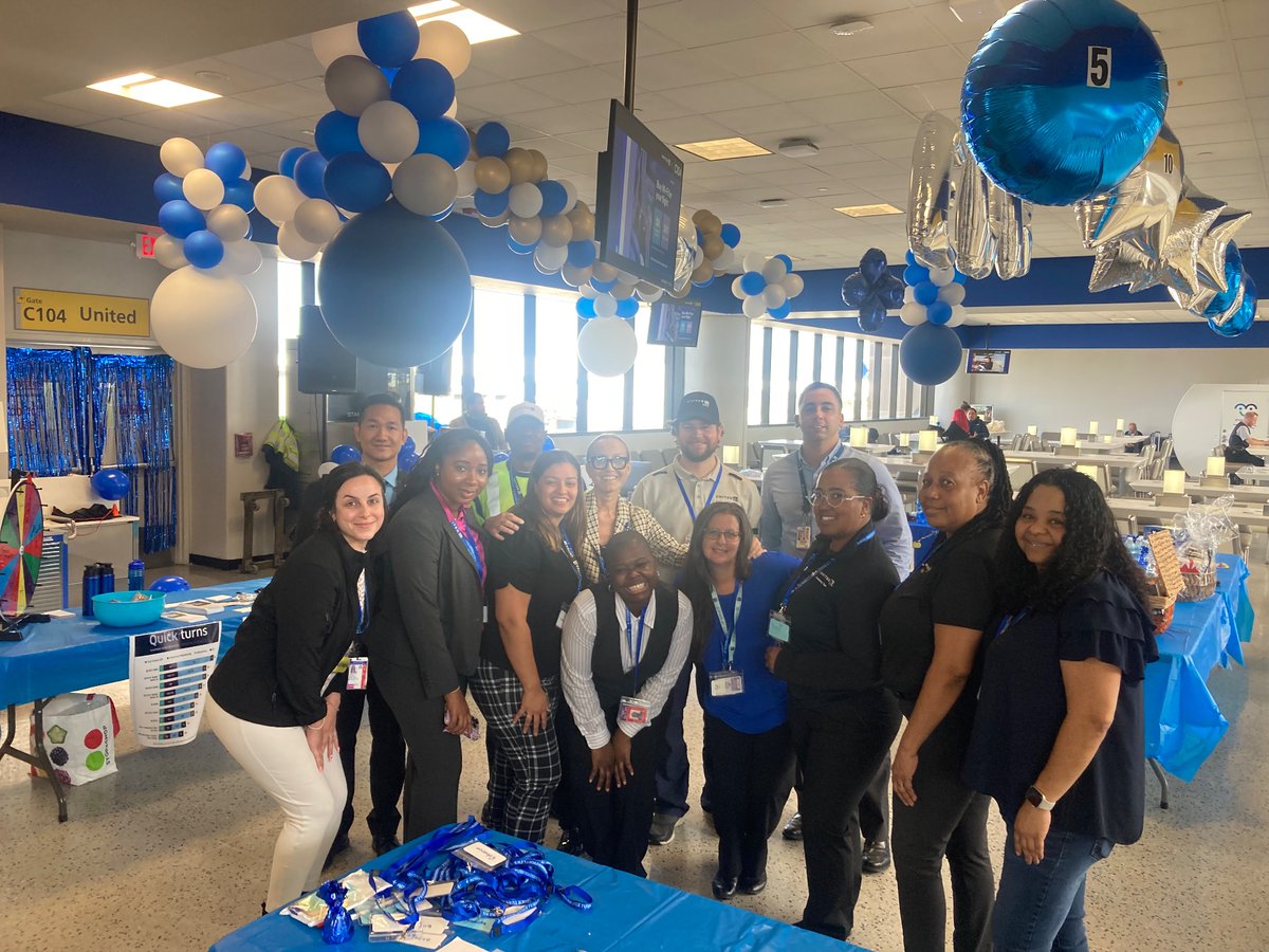 MalkowskiAneta's tweet photo. Stop by C104 Quick Turn Roadshow! Ewr rocks QT’s! @Jordan_Bykowsky @csarkari @MikeHannaUAL https://t.co/c4iw45Yzd2