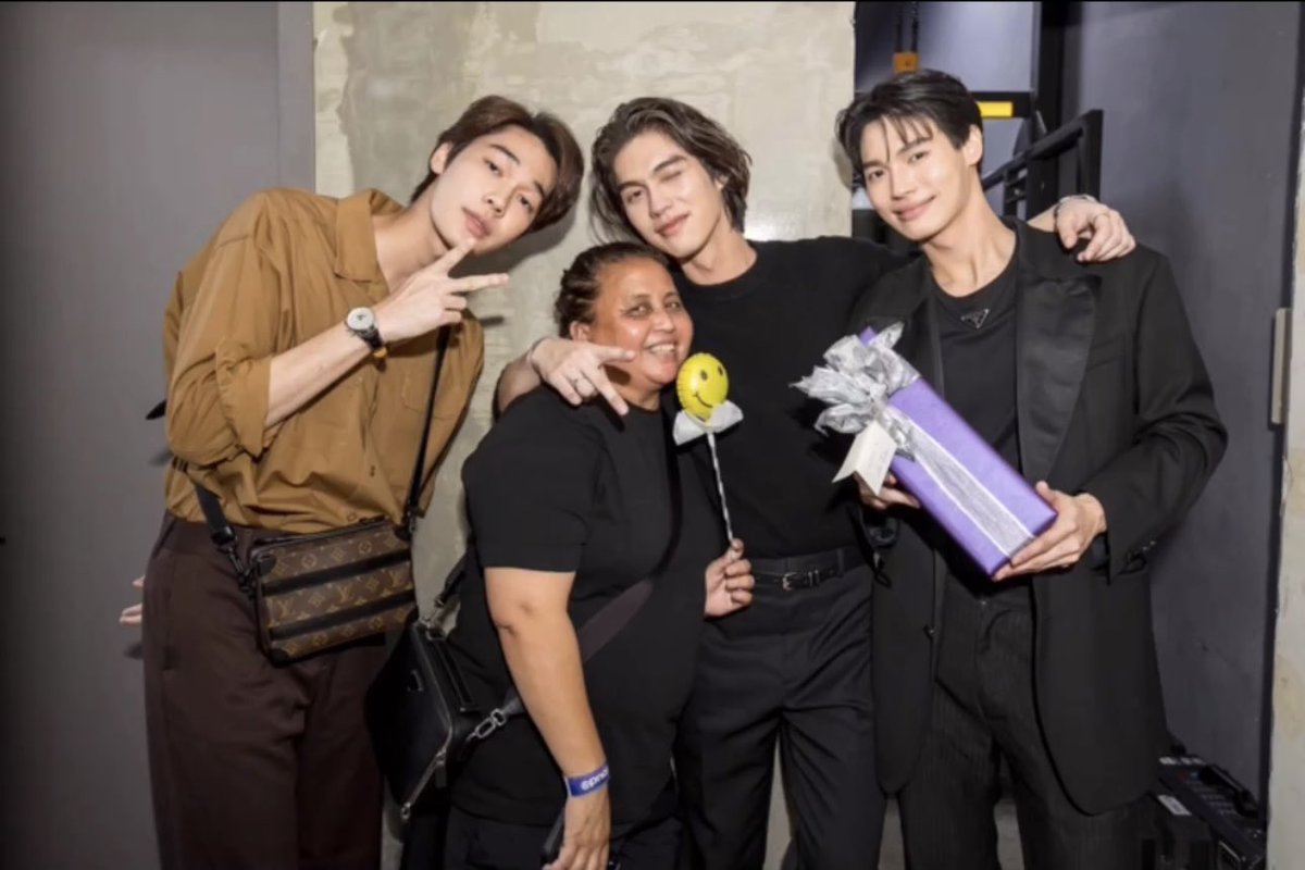 __opywpy__'s tweet photo. 🥺🤲🏻

#ไบร์ทวิน #bbrightvc #winmetawin https://t.co/VkfJXT3v4r