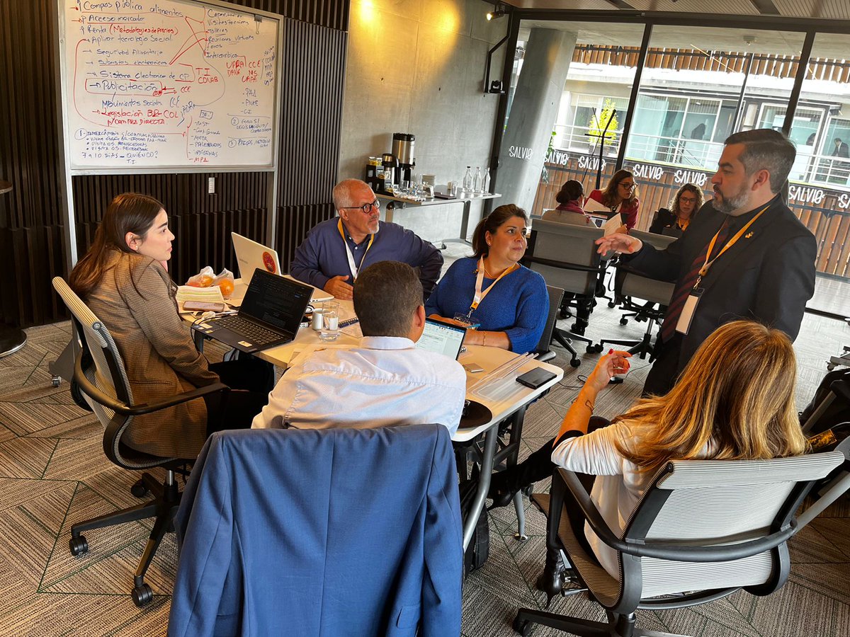 igacColombia's tweet photo. Con #IGACInternacional hacemos parte de #COMIXTA de Cooperación Técnica 🇨🇴y🇧🇷
Estudiamos oportunidades de trabajo bilateral en:
📝Metodologías de producción cartográfica con insumos de observación de la tierra
🌐Catastro Rural y sistemas para gestión de información geoespacial https://t.co/crruiWCSR7