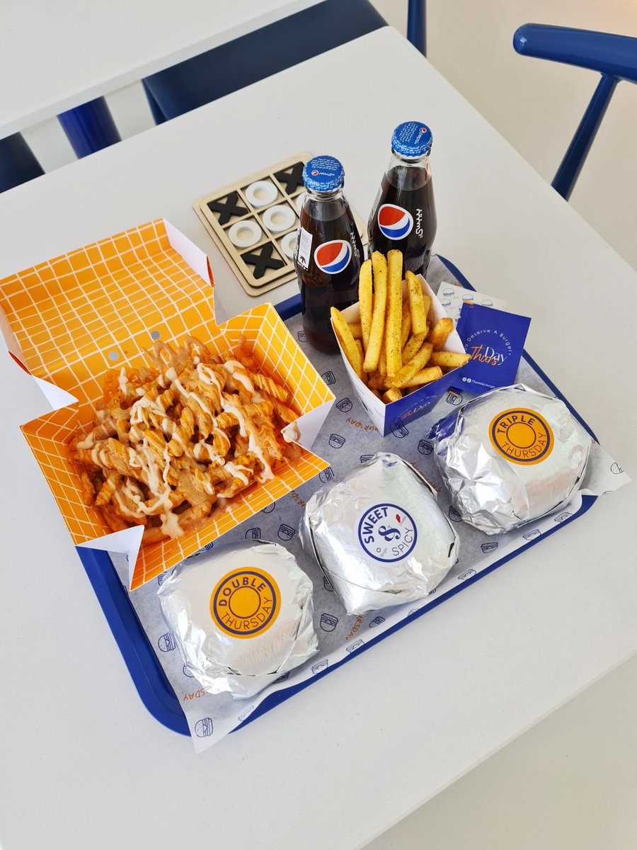 Lammah_rest0's tweet photo. ثيرزداي برجر 🍔 @thursday_burger

📌 من سحابي إلى أول فرع الصحافة 💚
https://t.co/z6P9ZTeNHH

من ألذ مطاعم البرجر 😋🔥 يقدمون نوعين (ثيرزداي برجر ، سويت &amp; سبايسي برجر) وإختيارك عادي ودبل ، تريبل

منزلين منتج جديد بطاطس ثيرزداي 🍟 مجموعة من الصوصات والجبن مع بطاطس ثيرزداي الرررهيب https://t.co/VVcBoAovRr