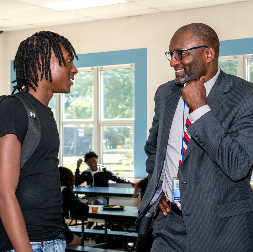 .<a href="/AACPSSupt/">AACPSSupt</a> Dr. Mark Bedell named Superintendent of the Year by National Association of Black School Educators #AACPSFamily #BelongGrowSucceed
aacpsschools.org/pressr/?p=8428