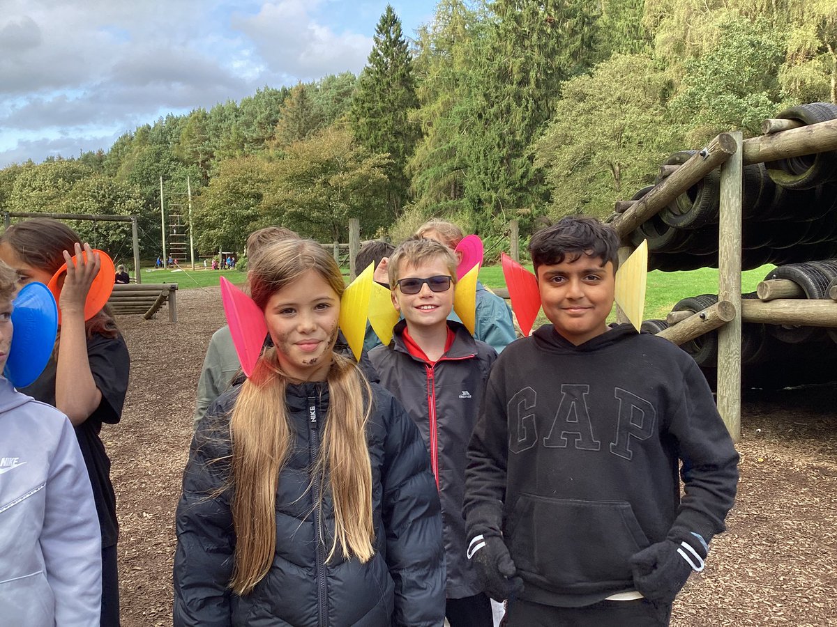 whcps's tweet photo. Mrs Wood styling out the table climb! #Boreatton #WHCYear6 #challengecourse “We took fun seriously” https://t.co/2PYJlcLhNv