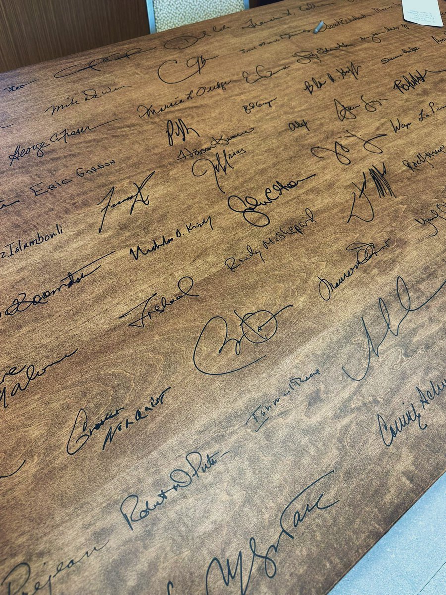 Our new front desk has arrived! Crafted by Rust Belt Reclamation, it’s inscribed with more than 200 signatures of past City Club speakers. Stop by and see how many you recognize! ✍️