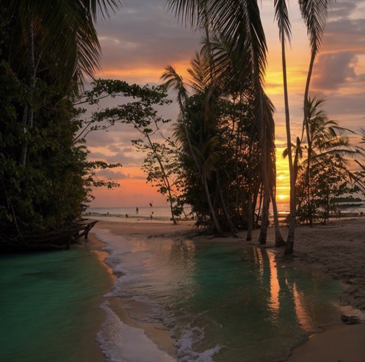 ExtremeBlitz__'s tweet photo. mother nature is so beautiful https://t.co/pqnHwuOlIC