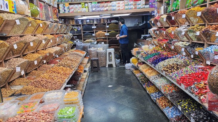 PersianGryphon's tweet photo. Let's explore the capital Tehran fully in Depth!
Part 4:

Persian Classic in Depth, April 2023
📍Tehran
Sightseeings:
- Tehran Bazaars, the old crowded beauty!
🌐 #discover_Iran_discover_the_world 🌐
By @PersianGryphon 
📧 info@persiangryphon.com
📲 Whatsapp: +98 933 517 0481 https://t.co/iuF9M2iM1k