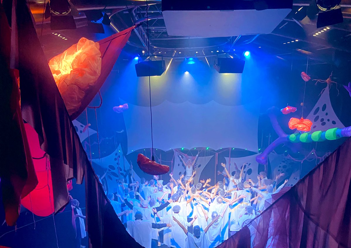 What a first audience you were!!! 

You all make excellent white blood cells! send us ur pics as white blood cells- we wana seeeeee! 

The War Inside is on until 30th <a href="/TheAlbanySE8/">Albany Deptford</a> 

#ImmersiveTheatre #WhatsonLondon 

#ChronicIllnness #InvisibleIllness #MakingTheInvisibleVisible