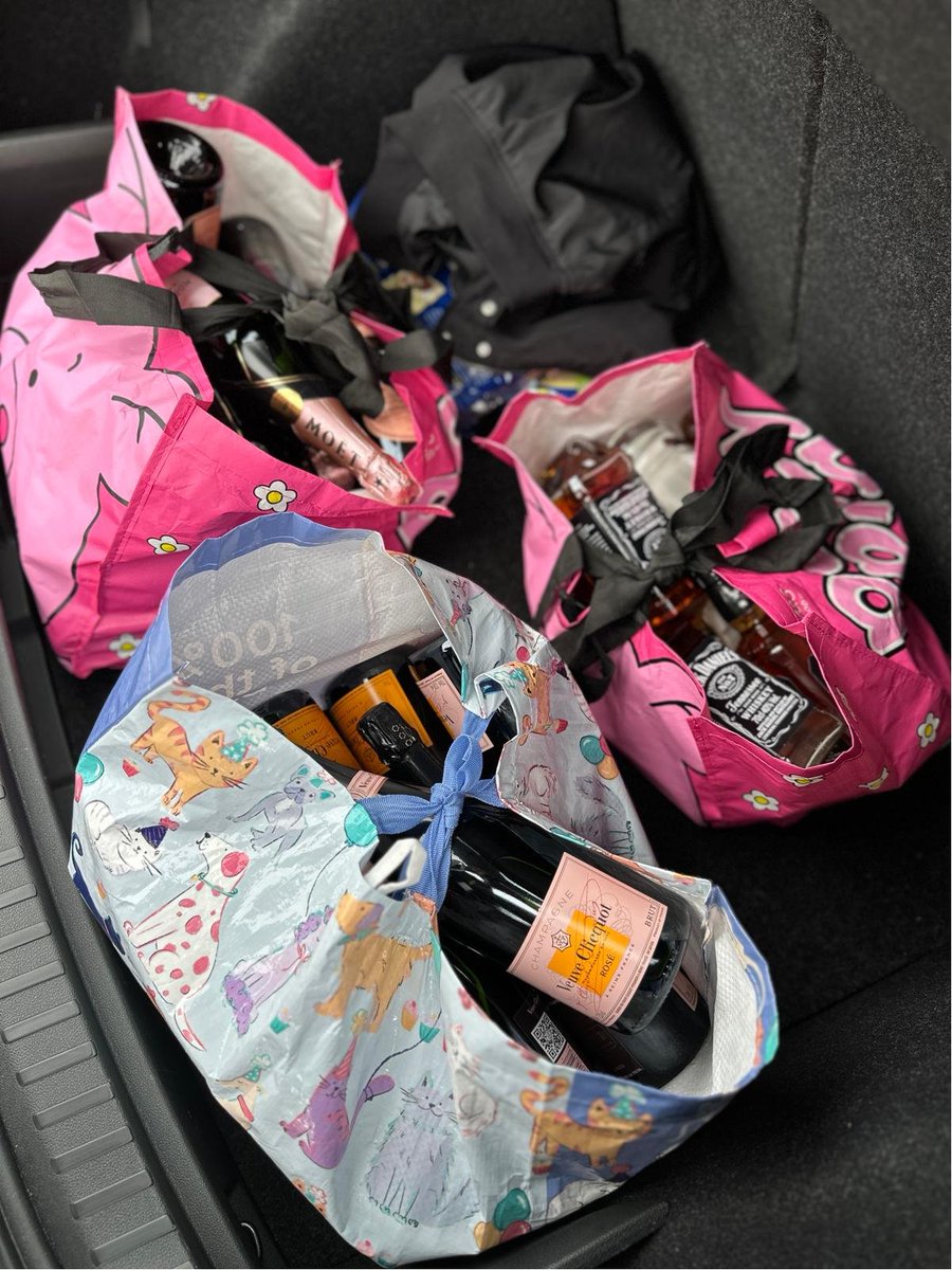 KPTacOps's tweet image. #PTT2 made aware of a suspicious vehicle from Essex that popped over the border into Kent. Vehicle located and tried to give officers the slip. Vehicle was tactically stopped and 3 detained. £2,000+ worth of stolen alcohol located #WhiskeyBusiness #1TooMany #CrossBorderCrime AM