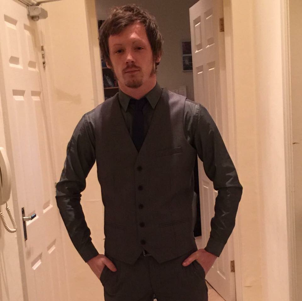 SquibbyTV's tweet photo. @MsDynamic_ I used to be able to. Hmmm wonder if I still fit in that waist coat. https://t.co/hLtFx4c2jJ