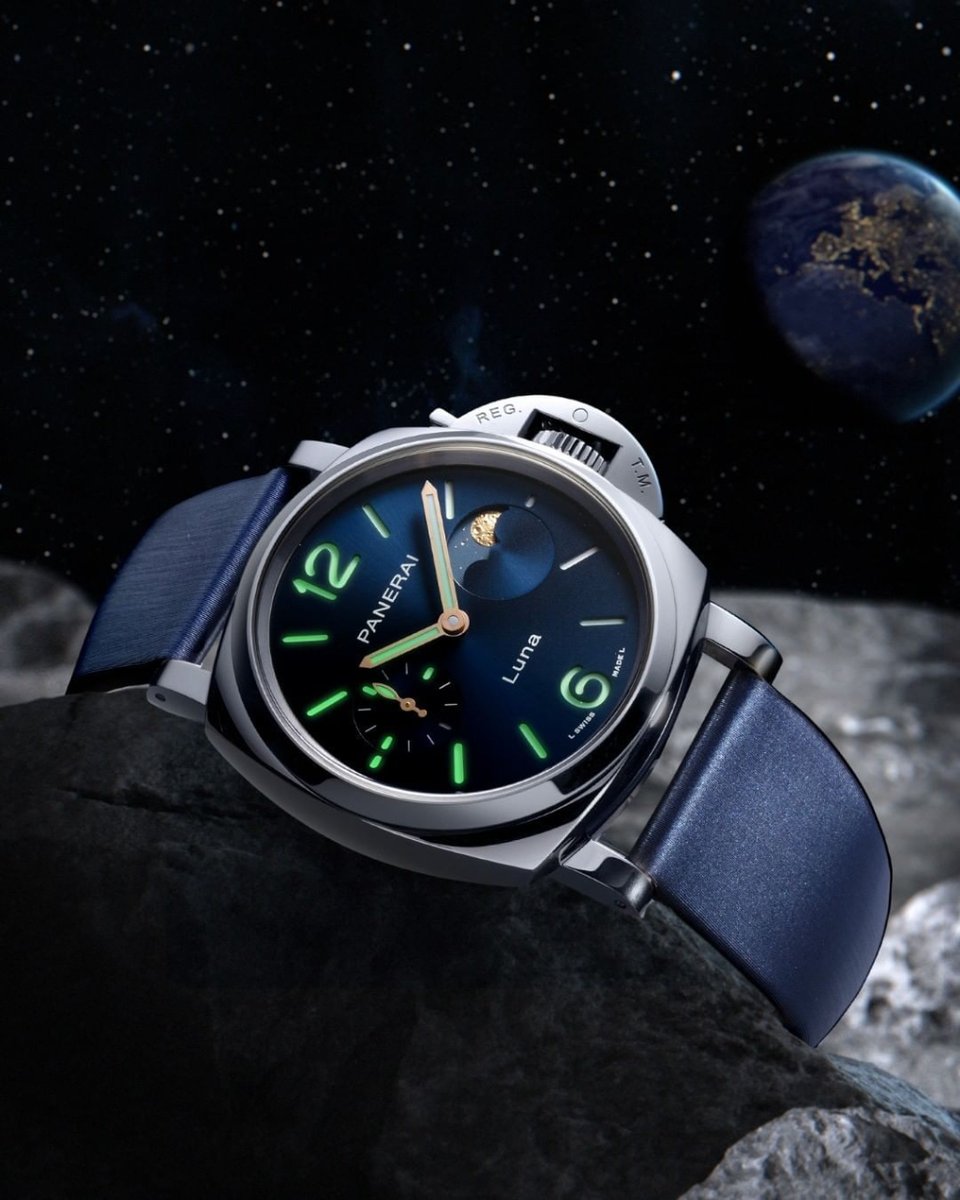 Torres_Joyas's tweet photo. The new Luminor Due Luna #PAM1179 is a masterclass on monochrome brilliance.
Express your elegant femininity with confidence with the Blu satin strap, a perfect match with the Luminor Due Luna PAM1179.
#Panerai #LuminorDue https://t.co/rm4e62z5NR