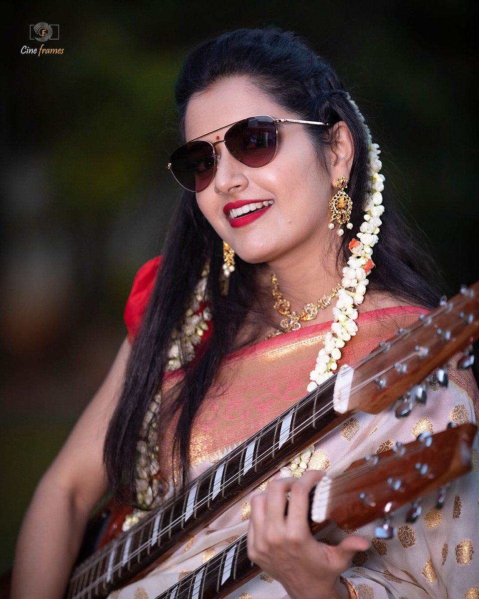 ashika_addicts_'s tweet photo. Gorgeous @AshikaRanganath Unseen Stills From Movie #Raymo ♥️✨
Mohana in Traditional Look 😍 (1/3)
#Ashika #AshikaRanganath https://t.co/lU6d4zer58