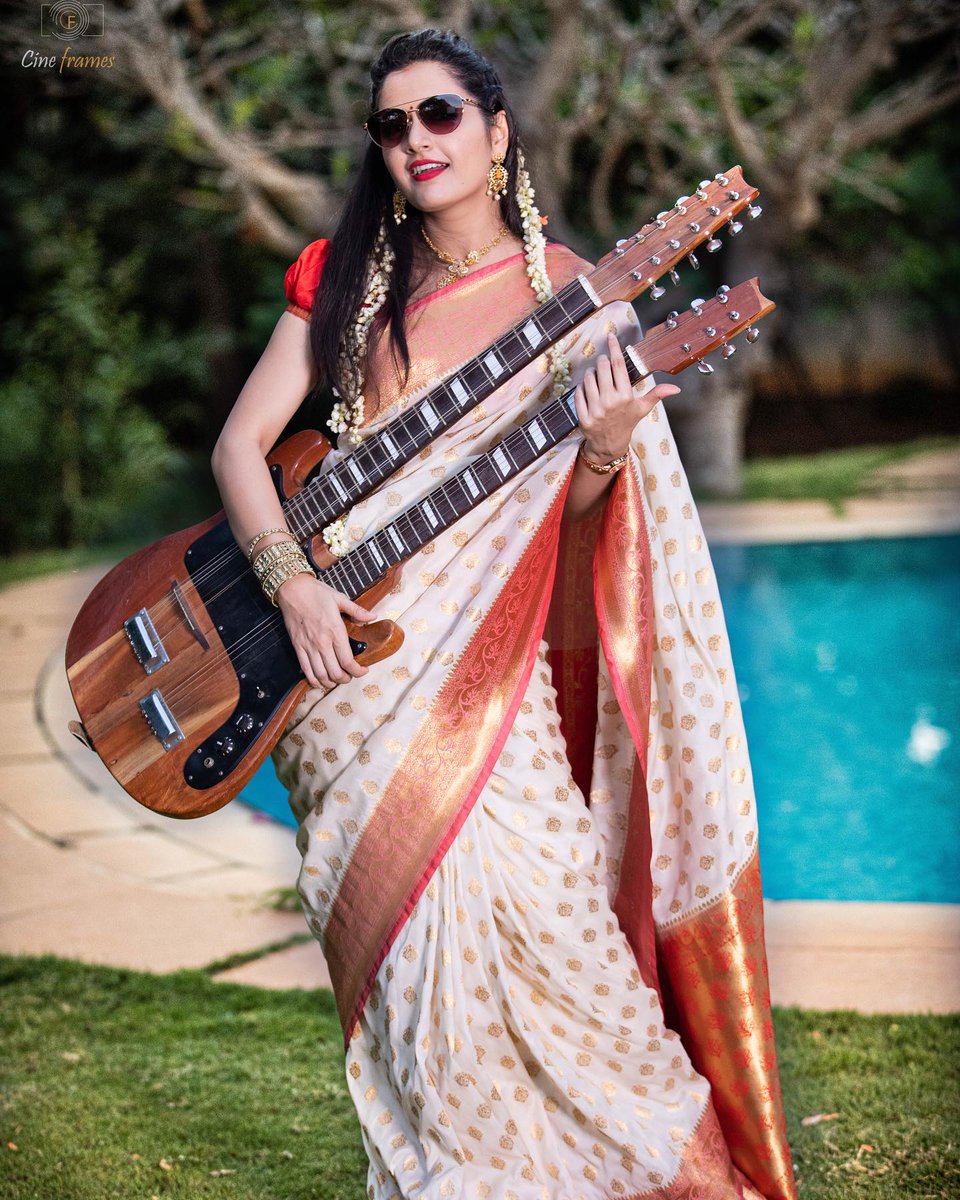 ashika_addicts_'s tweet photo. Gorgeous @AshikaRanganath Unseen Stills From Movie #Raymo ♥️✨
Mohana in Traditional Look 😍 (1/3)
#Ashika #AshikaRanganath https://t.co/lU6d4zer58