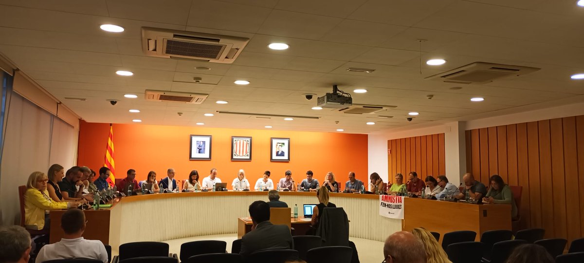 📝Comença el curs polític amb el primer ple de l’Ajuntament de <a href="/granollers/">Granollers</a>

🥳La <a href="/fvo_cat/">FVO</a> celebra aquest diumenge una nova edició de la Festa de la Gran Família de la Fundació

📻👉shorturl.at/izBCG