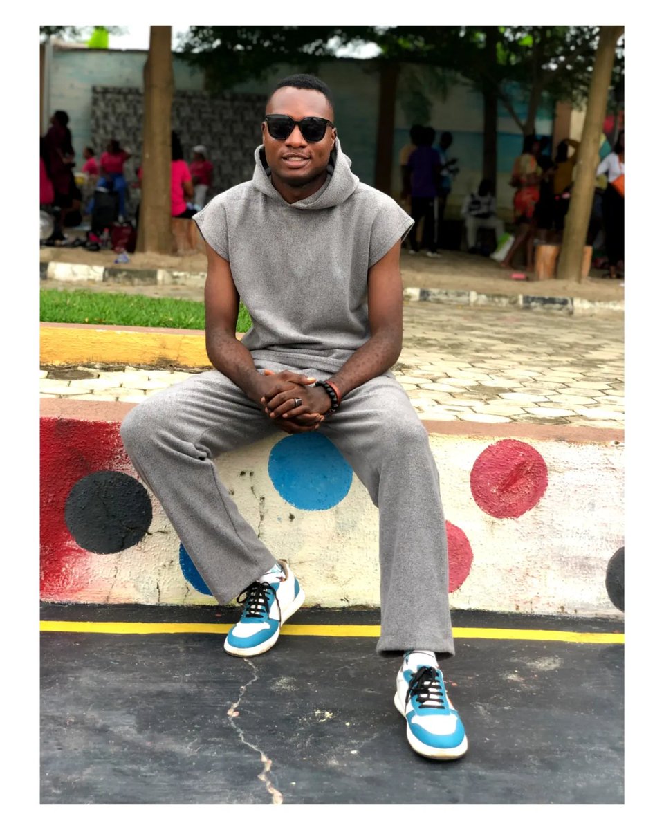 i_am_Lekkybrain's tweet photo. Most times #Gbemi.Is.Marketing π
Other times I am a #Strategist π‘
Often times I've a strong passion for #Fashionπͺ‘
Wearing @styledbyds_
.
.
.
#GbemiIsMarketing #tallboy
#DigitalMarketingManager #TallModels
#FashionEnthusiast https://t.co/EeYZo5xujk
