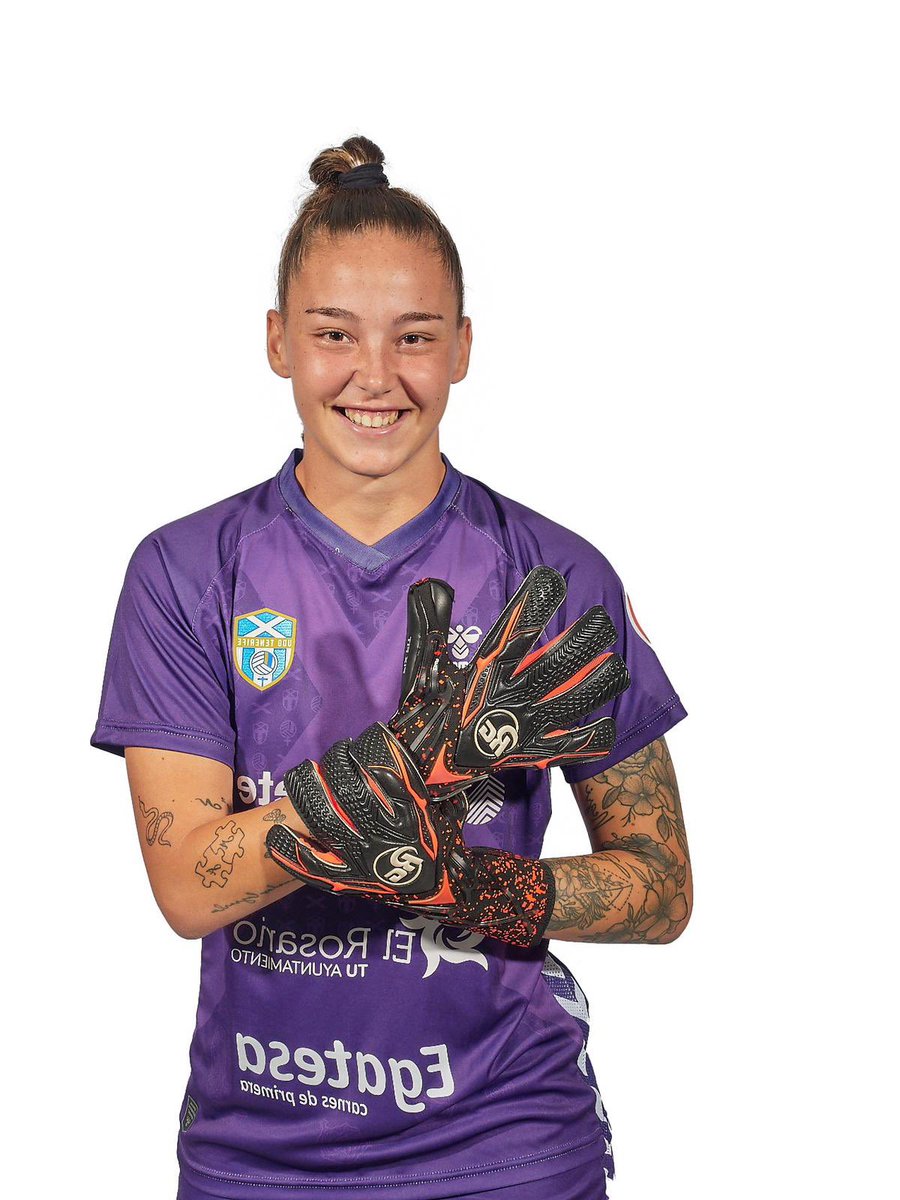 RG_Spain's tweet photo. Otro año juntos @mariahuetoo ! ♥️🔝
@udtenerife
@mariahuetoo forma parte de nuestro #TeamRG
Pide tus RG aqui y únete a nosotros!
#TeamRG
#Borntobeakeeper
#guantes
#gloves
#futbol
#futbolfemenino https://t.co/4XcNCDeBak
