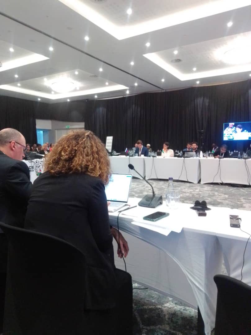 MTSS_CUBA's tweet photo. BRICS. "Trabajo y Empleo". En la jornada, previa a la reunión de Ministros, se debaten: el trabajo digno, la negociación colectiva, la participación de los trabajadores y las instituciones, en los procesos de diálogo social; así como los sistemas de protección social. #MtssCuba https://t.co/NVlsV1VfH6