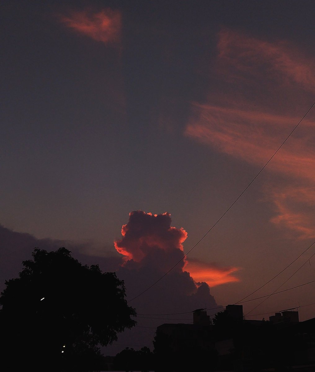 ArpitAj20's tweet photo. Summer Sunset.
Shot on @nothingindia @nothing Phone (1). https://t.co/Cv7Z0Q8BIE