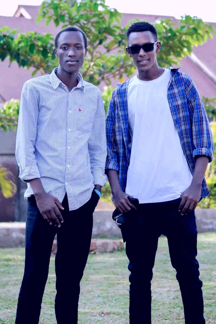 Loving each other z our legacy bro 💪🏻💪🏻en I thank God for that 🙏🏻.