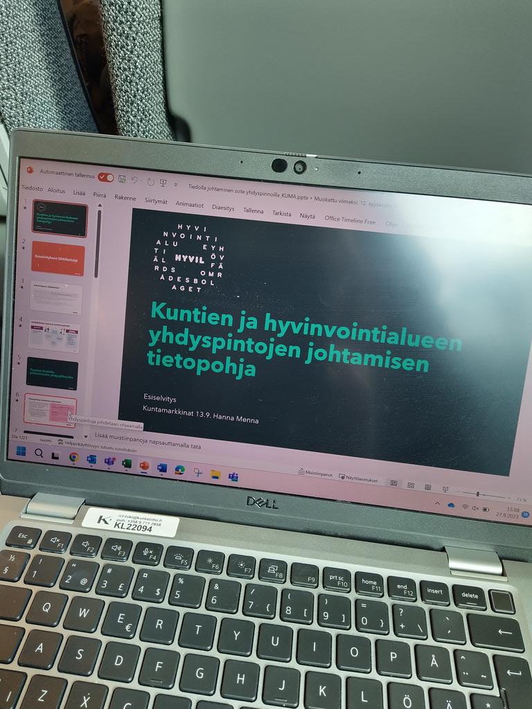 MennaHanna's tweet image. Monipaikkainen työ @hyvil tällä kertaa @VRmatkalla kyydissä kohti @Kuopionkaupunki ja tietojohtamisen verkostopäivät. Aamulla jo aiheeseen liittyvää asiaa #yhdyspinta näkökulmasta #hyvinvointialue #kunta #hytedata @EspooEsbo @LUhyvinvointi