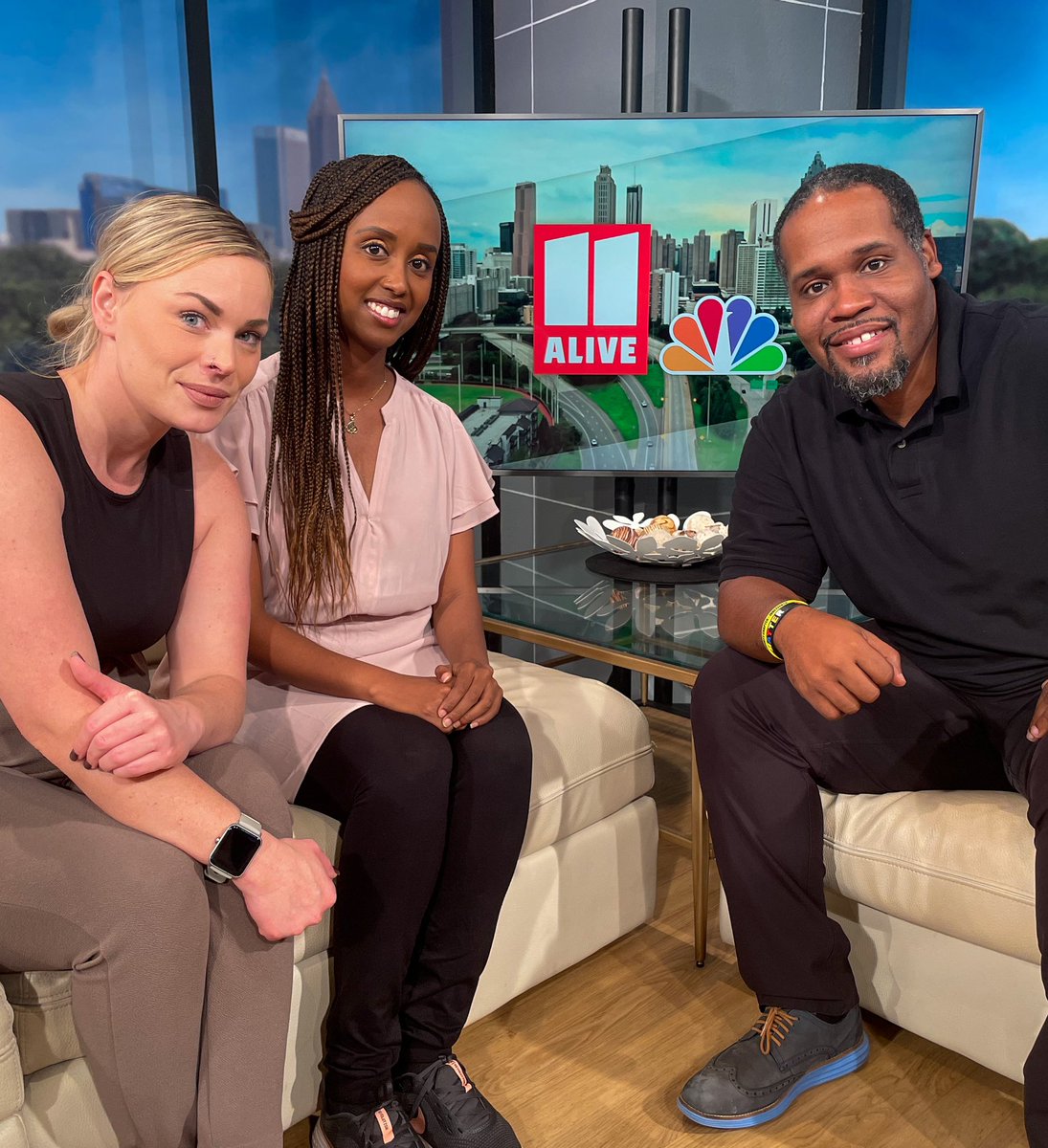 CiaraFrisbie's tweet photo. GREAT morning with @AttorneyGriggs ☕️ 🌞 Thank you so much for sitting down with us &amp; sharing some very POWERFUL words about #ATLYouth

Stay tuned! 📺 #11Alive https://t.co/uWRr8qNgAM