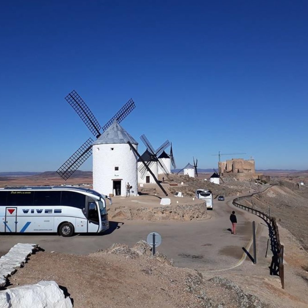AutosVives's tweet photo. 🚌🎉 ¡Feliz Día Mundial del Turismo de parte de Autos Vives! 🎉🚌 ¡Descubre #Castellon y más allá con nosotros! 🌐🗺️ Vive experiencias únicas y crea memorias inolvidables. 🌍💼 #DíaMundialdelTurismo #AutosVives #ExploraConNosotros https://t.co/ekPU1pz7Ma