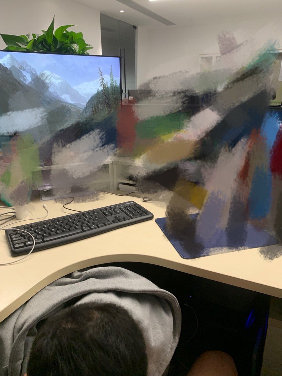 谁不想加班的时候有个小可爱在桌子下面陪我呢！