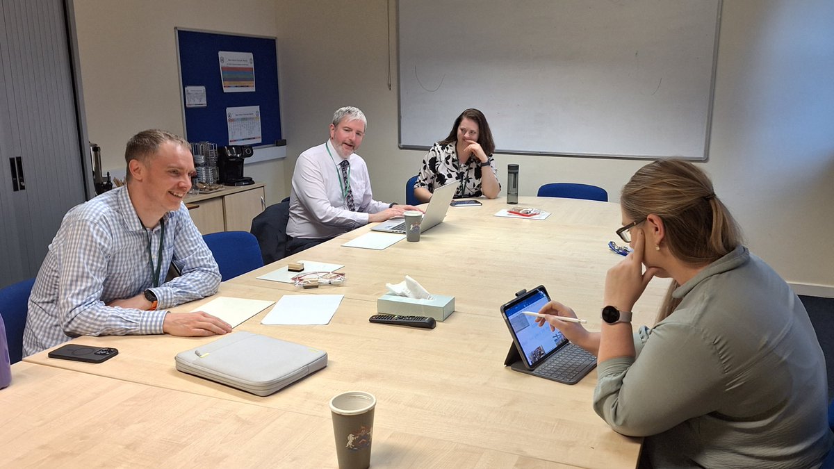 HattonAcademies's tweet photo. Working with Craig Barton at Sir Christopher Hatton Academy with colleagues from Rugby High School @RHS_rugbyhigh, our newest member of the Challenge Partners Northants Hub.
Here is @ChallengePartnr funding in action #securingdevelopment #maths @mrbartonmaths @HeartofHatton https://t.co/uDmReBrtSw