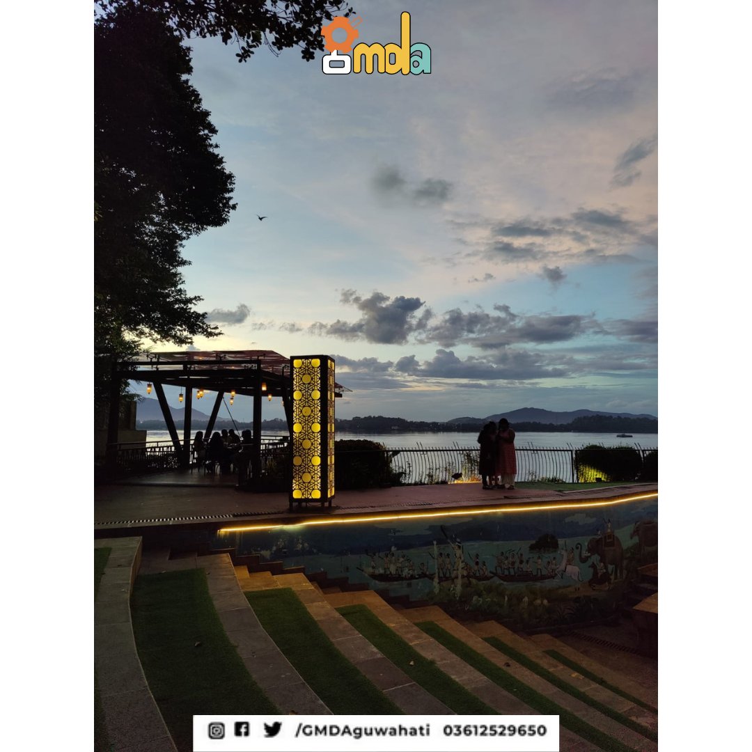 GMDAGuwahati's tweet image. Savor the serenity of the Mahabahu Brahmaputra River Heritage Centre in Guwahati. A haven to sip coffee, witness stunning sunsets, and bask in the evening's enchanting lights.
@himantabiswa 
@TheAshokSinghal 

#Guwahati #RiverFront #HeritageCentre #Evening #Sunset