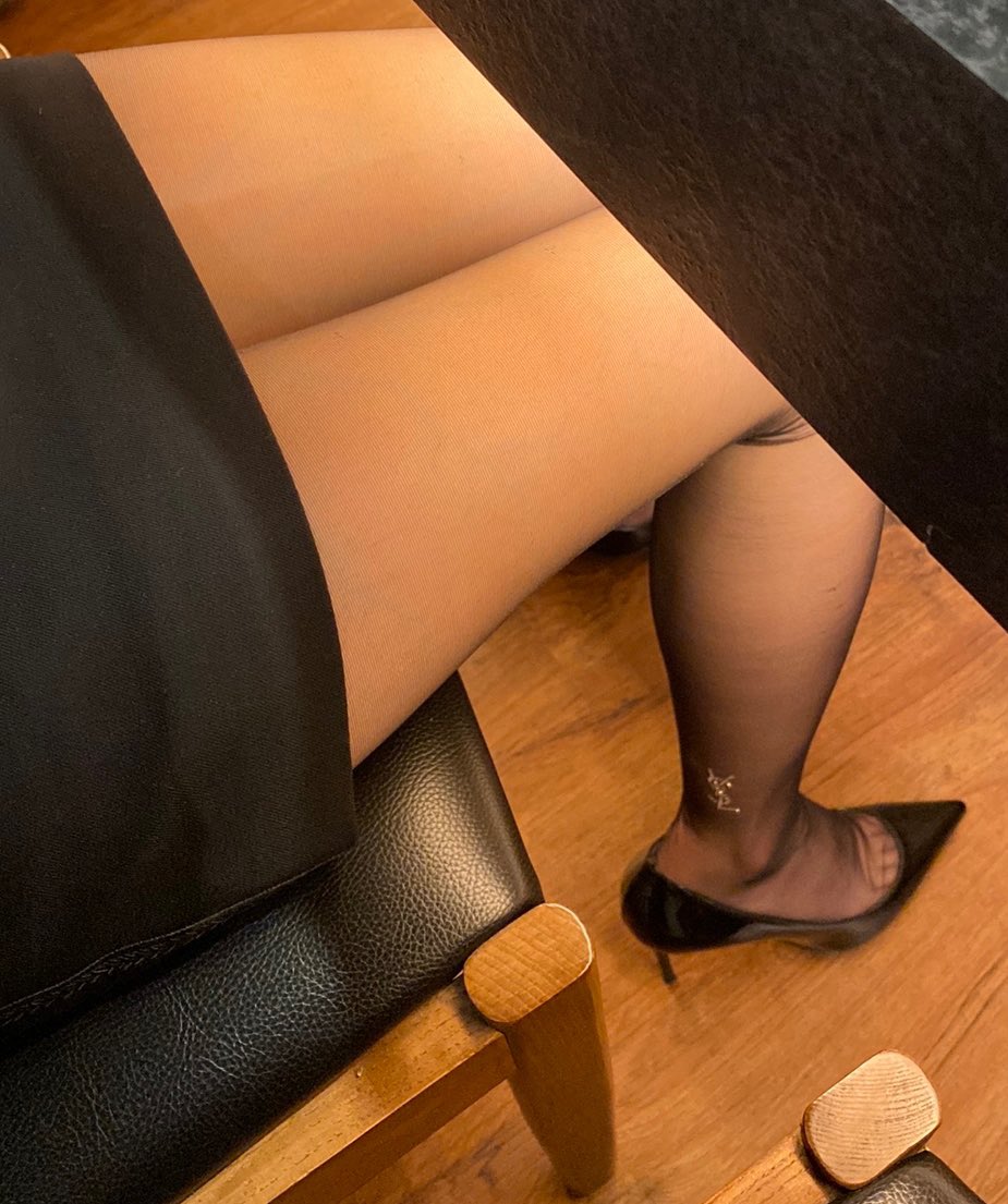 mbe431's tweet photo. 同事黑C骚高踭🥺 https://t.co/zdrbHaS9UD