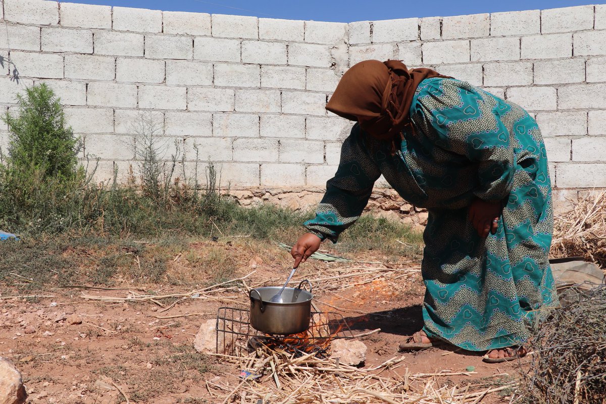 WFP_Syria's tweet photo. After multiple displacements and depleting all resources, Um Ahmad, her children &amp; grandchildren found refuge in this camp in Idlib.  

Thanks to @mafrakorea, very vulnerable families in #Syria who suffered the 2023 earthquakes received🇰🇷rice in their @WFP emergency food ration. https://t.co/PGYre2ohlk