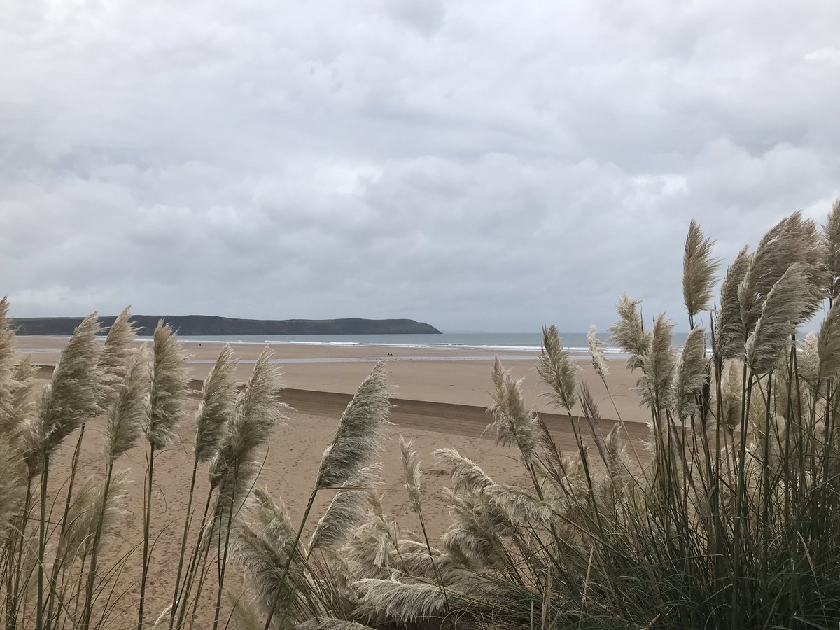 A blustery day in Woolacombe, but it’s looking beautiful as always! 😍 #woolacombe #woolacombebeach #stormAgnes #northdevon