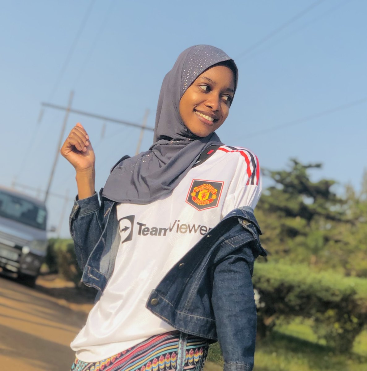 MunahLucky's tweet photo. Proud to be Man United girl through and through because we bleed red🔴⚽️#TeamPride https://t.co/nEe6oV1dDV