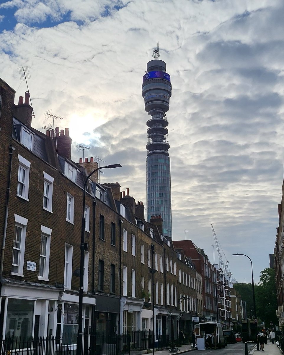 RedKeyIT's tweet image. Rare opportunity to attend the BT Tower. 
#jola #ee #RedKeyIT #bttower