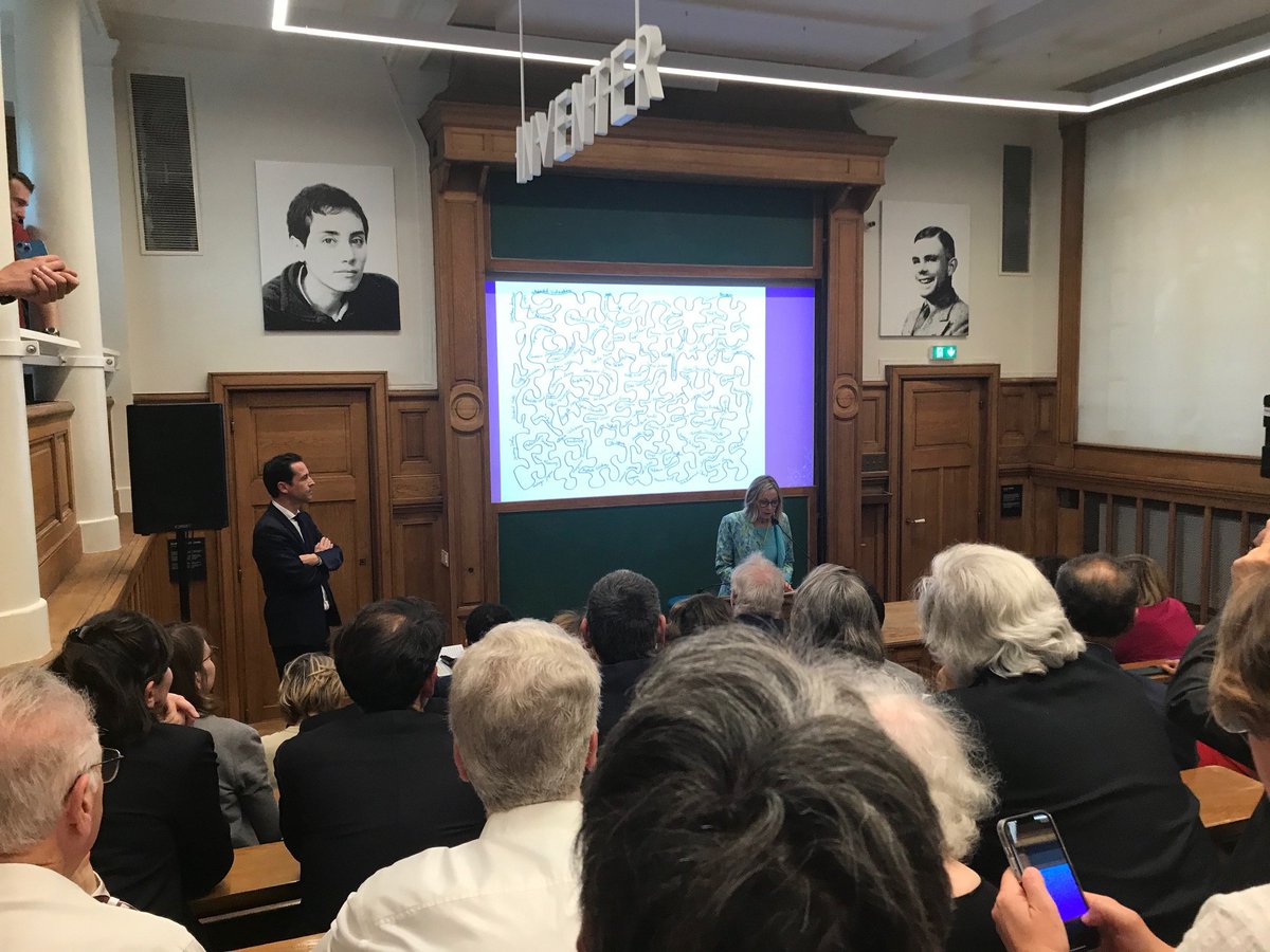 SocInfoFr's tweet photo. Répétition avant l'inauguration du futur musée de l'informatique #MINF , la @SocInfoFr est heureuse d'assister  aujourd'hui à  celle de la #MaisonPoincaré à l'@InHenriPoincare avec @GavageSylvie https://t.co/Sq1DqimGum