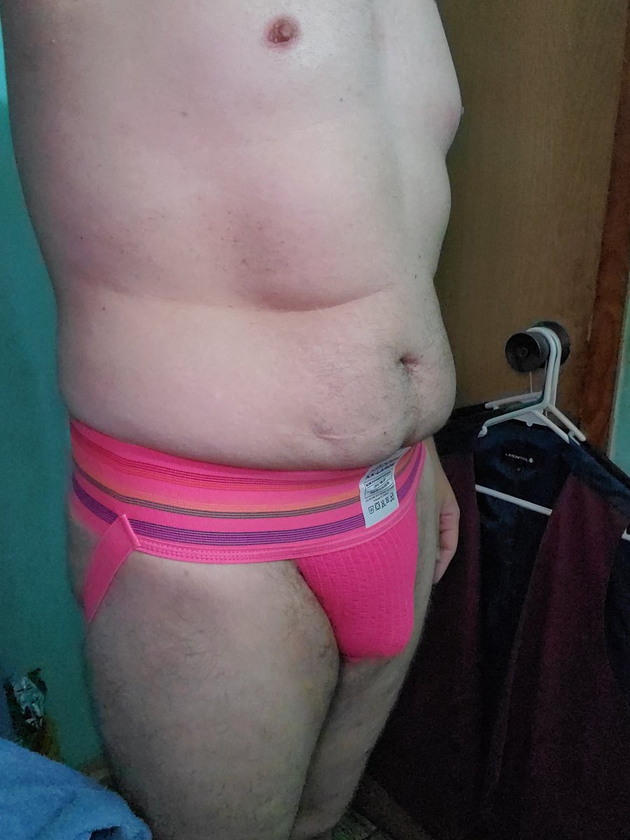 TheRedHead9102's tweet photo. On Wednesday we wear pink. #jockstrap #jockmail #widebandwednesday https://t.co/nqf3kxPFc0