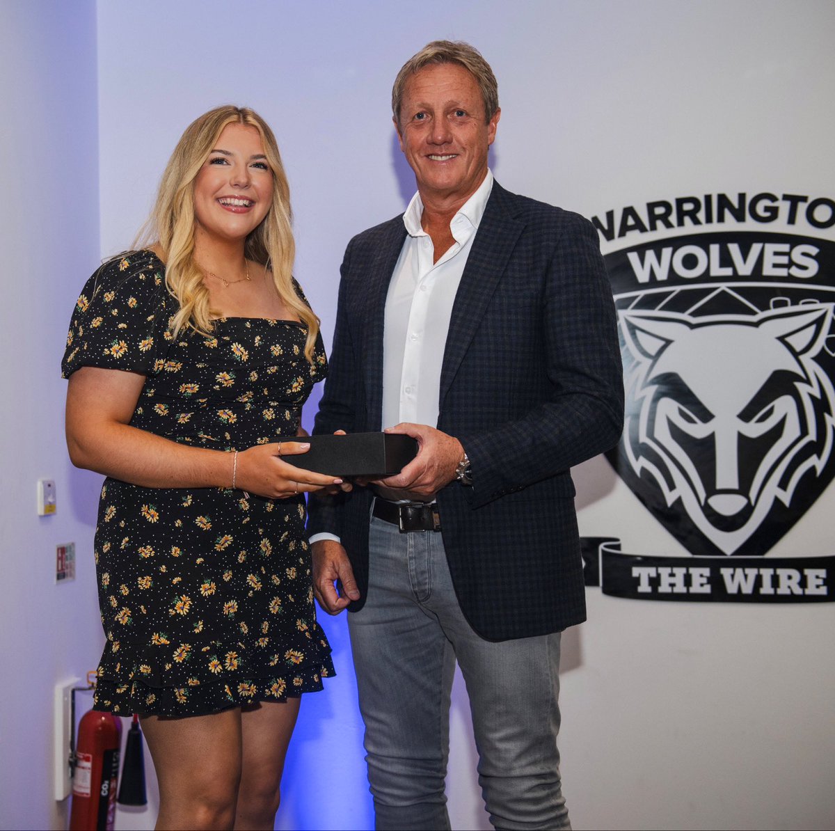 AmeliaTitchard's tweet photo. So happy last night to be awarded with the @WWRLFoundation Colleague of the Year. 

I am so lucky to do the job I do and to be awarded this simply for doing what I love is such a big compliment💛💙

Here’s to the next few years with Wolfprint!!! https://t.co/OZTZ1pFGIP