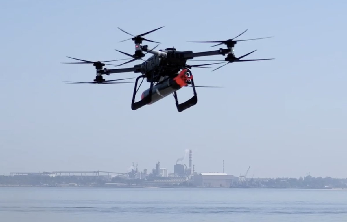 NavyLookout's tweet photo. This capability has been in development for some time but @MalloyAero T-600 heavy-lift UAS dropped a Sting Ray torpedo during trials at #REPMUS23 in 🇵🇹Portugal.

Not a subtitle for ASW helicopter but would give the RN another means of torpedo delivery at range given the absence of ASROC (and MTLS on Type 26).

https://t.co/NuvtIEGad5 

Via @BAESystemsAir