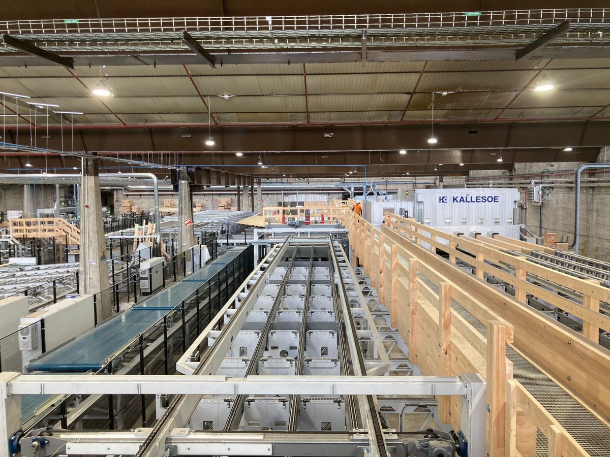 GUK_Com's tweet photo. Esta mañana hemos visitado las instalaciones de #EgoinAlbertia, la nueva planta de producción industrializada de madera CLT de nuestro cliente @_egoin en Legutio (Araba). 🪵🏭
___
Gaur goizean #EgoinAlbertia|ren instalazioak bisitatu ditugu, gure bezeroa den @_egoin |ek Legution (Araba) duen CLT zur industrializatua ekoizteko planta berria hain zuzen ere. 🪵🏭