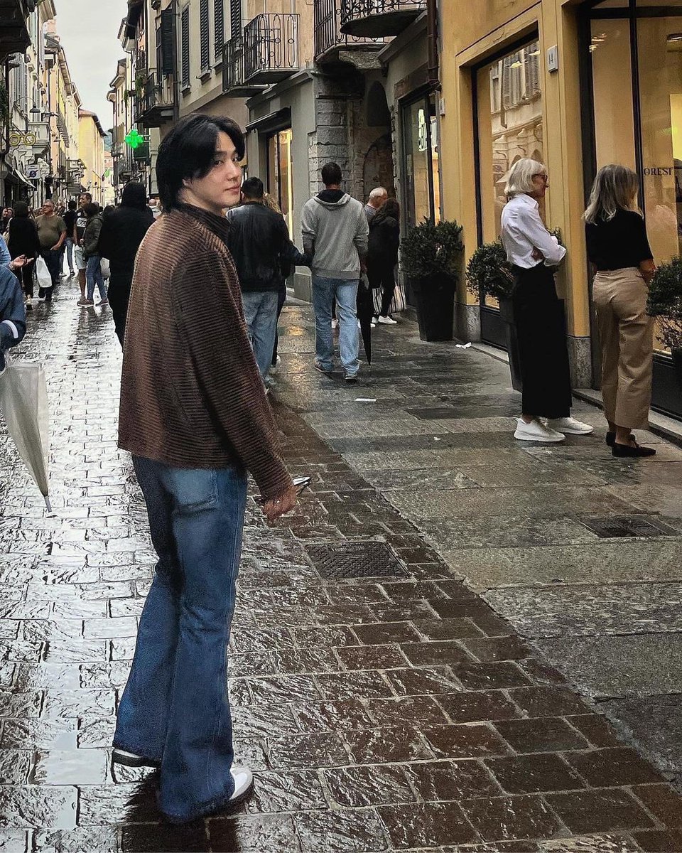 knockknock0408's tweet photo. SUHO ins : 😌🇮🇹
@weareoneEXO https://t.co/7ON6UYhBJG