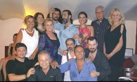 orcunsakarya's tweet photo. Ne güzel adamdın sen
Tuncay Özçelik Abim... 
Huzur içinde uyu... 😔 https://t.co/tDuE2iKbqy
