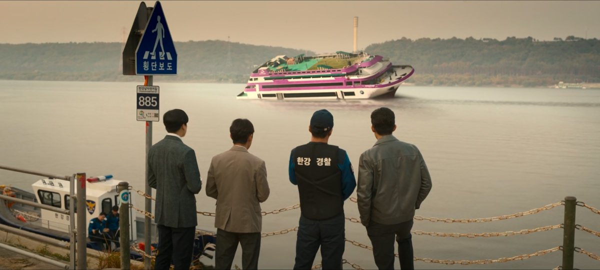daheeverse's tweet photo. 118. HAN RIVER POLICE (2023) 🇰🇷
#HanRiverPolice #한강
▫️genre: action, crime, comedy
▫️writer & director: kim sang-cheol
▫️cast: #kwonsangwoo #kimheewon #leesangyi #baedabin #shinhyunseung
▫️no. of episodes: 6
▫️network: DISNEY+
▫️rating: 7.5-8/10 https://t.co/NPtPl6ft1J