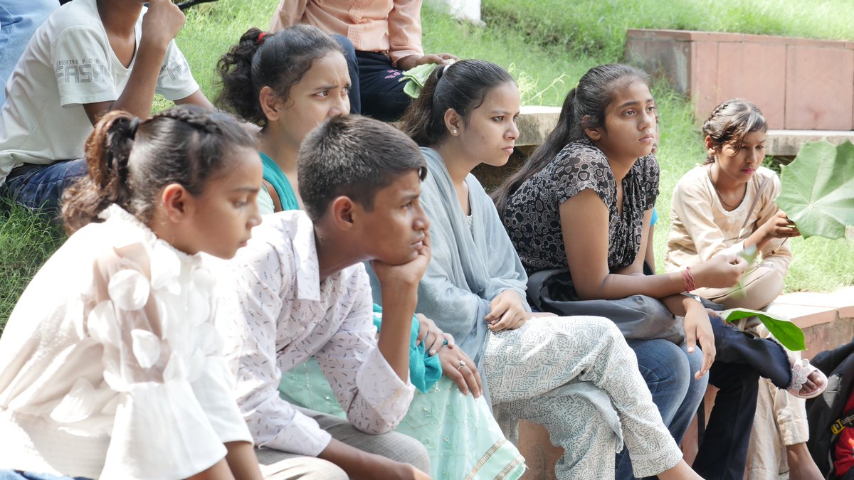 semanticClimate's tweet photo. Our founder Gitanjali Yadav @gilienv explaining concepts of #ClimateChange & #Biodiversity #loss to #Govt #School children at #GardenOf5Senses #Delhi w/ @CBNFoundation!
Hands-on #learning w/ interactive #games can also boost critical #thinking, develop #perseverance in children! https://t.co/GPXTf0oisl