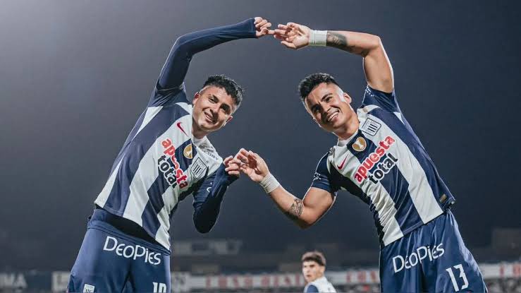 ‼️ Sorteo  Alianza vs Melgar. Tengo 1   Svr, sigue estos 2 pasos y participar:

1️⃣ Sígueme 
2️⃣ Dale RT a este tweet

*Si tiene entrada no participes -saldrá a nombre del ganador-, el sorteo se llevará a cabo mañana a las 16:00.

Mucha suerte 💙🤍