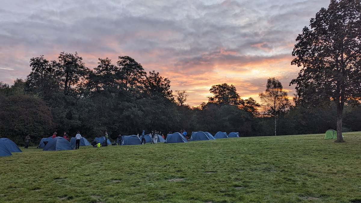 TWGSB's tweet photo. Yr 10 students took part in the assessed expedition section of their @DofE bronze this weekend. It was a fantastic, challenging &amp; sunny weekend. We look forward to the cohort completing their #DofE Award soon. #bronze #expedition #resilience #teamwork #leadership #determination https://t.co/K7CRTzP8d4