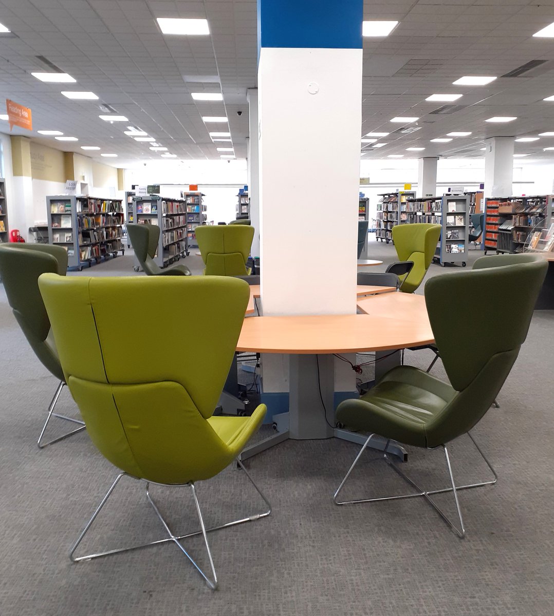 bnes_libraries's tweet image. Need somewhere comfy to sit and relax?💺#BathCentralLibrary has lots of space for you to use. Browse our bookshelves for that next great read or bring your laptop and connect to our free WiFi.
We've also got Hublets you can use!
#BNESLibraries #StudySpace #Relax #PublicLibrary