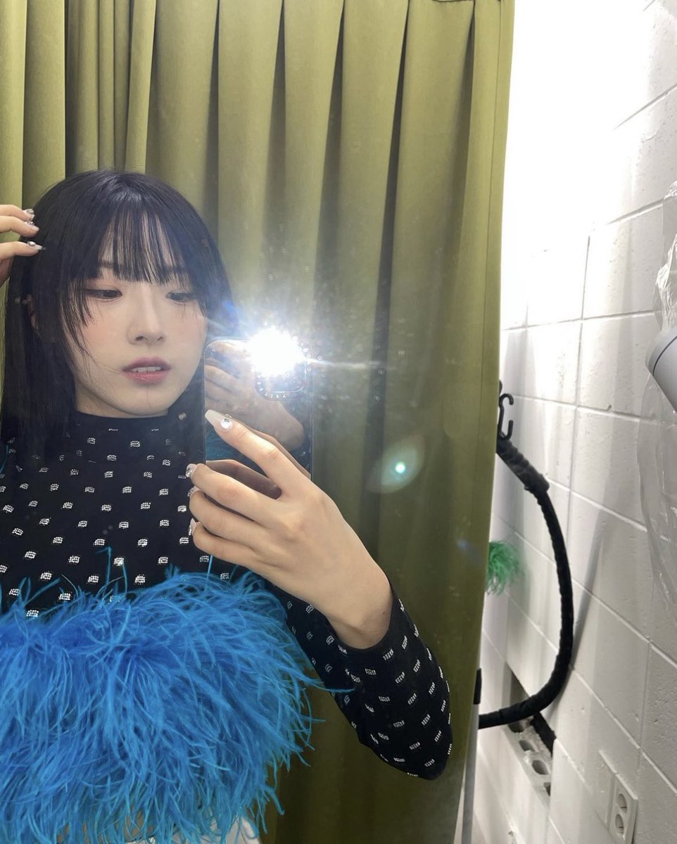 haseul_lq's tweet photo. cho haseul... oh my god https://t.co/gT71E2Gjlq