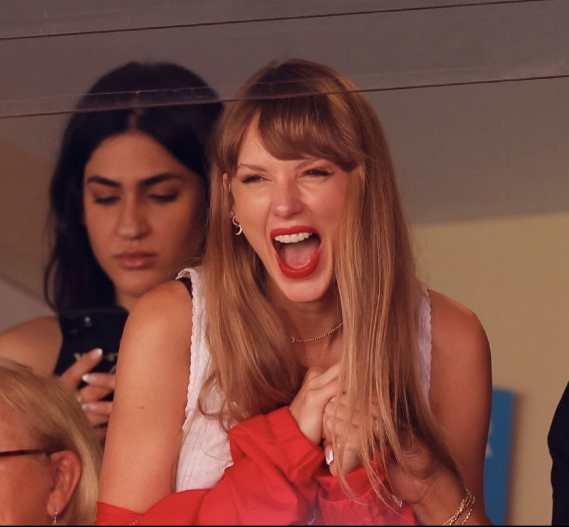 “You know, I brought all this attention to me. I did the whole friendship bracelet thing and told everyone how butt-hurt that I couldn't meet her… You miss 100% of the shots you don't take! What's real is that it is my personal life and I want to respect both of our lives. She's