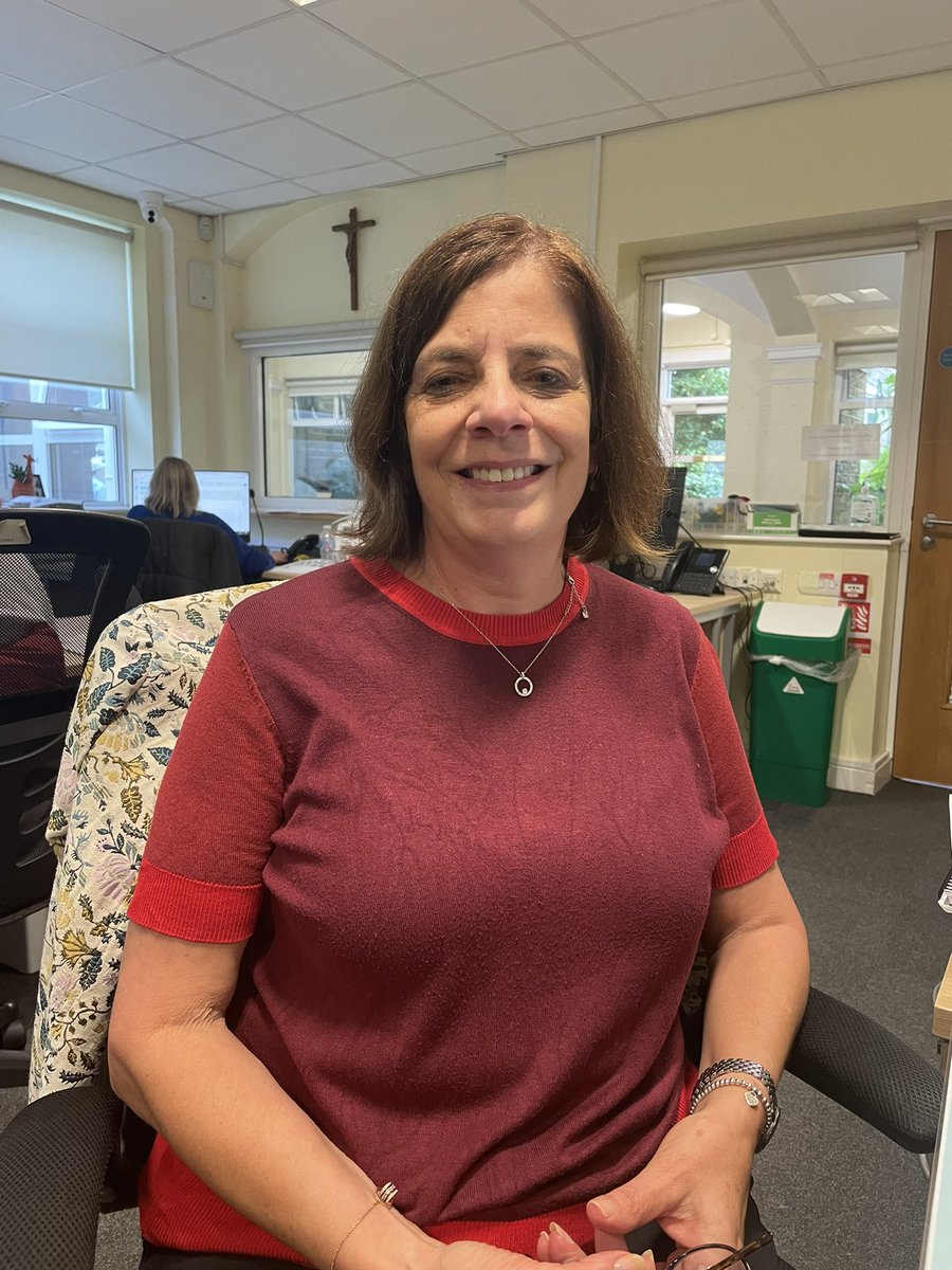 StAngelas_Sch's tweet photo. Every member of our school community strives to live out the Ursuline virtues and our motto, Serviam. None more so than our wonderful office staff whose loyalty and service to the school is part of what makes us Outstanding. Thank you for everything you do. https://t.co/R7CP78rgkg